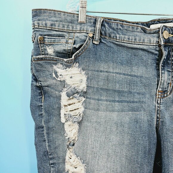 Torrid Denim Bermuda Jean Shorts Jorts DIY 26 Blue Distressed Cotton Stretchy - Picture 3 of 12